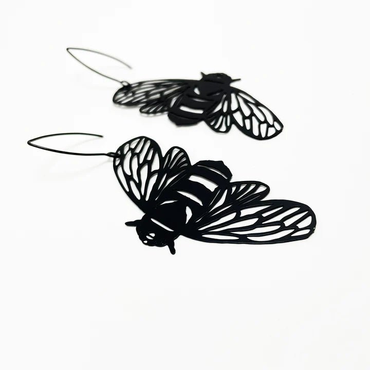 DENZ Bee dangles in black