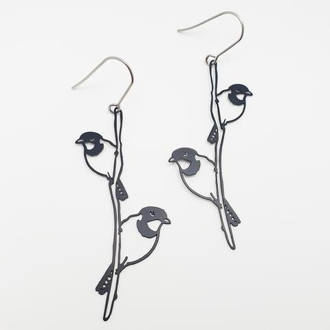 DENZ Finches in black
