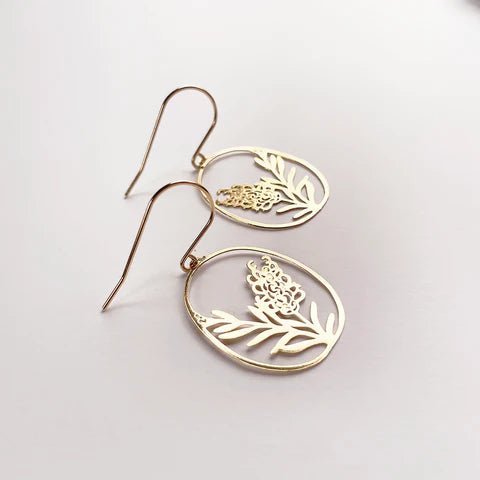DENZ Mini Grevillea dangles in gold
