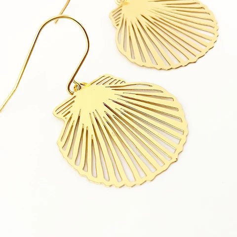 DENZ Mini Shell dangles in gold