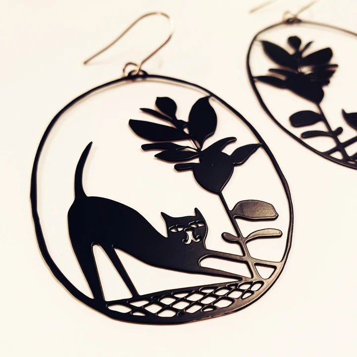 DENZ Pickles cat dangles in black