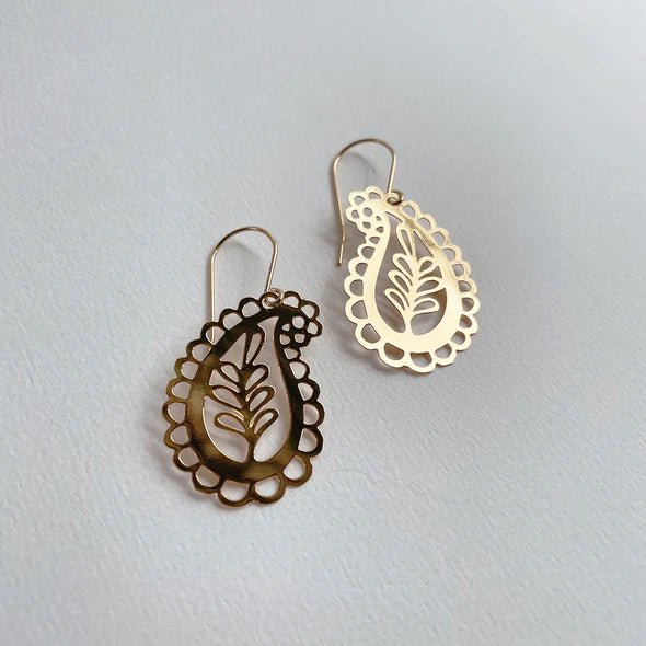 DENZ Mini Paisley dangles in gold
