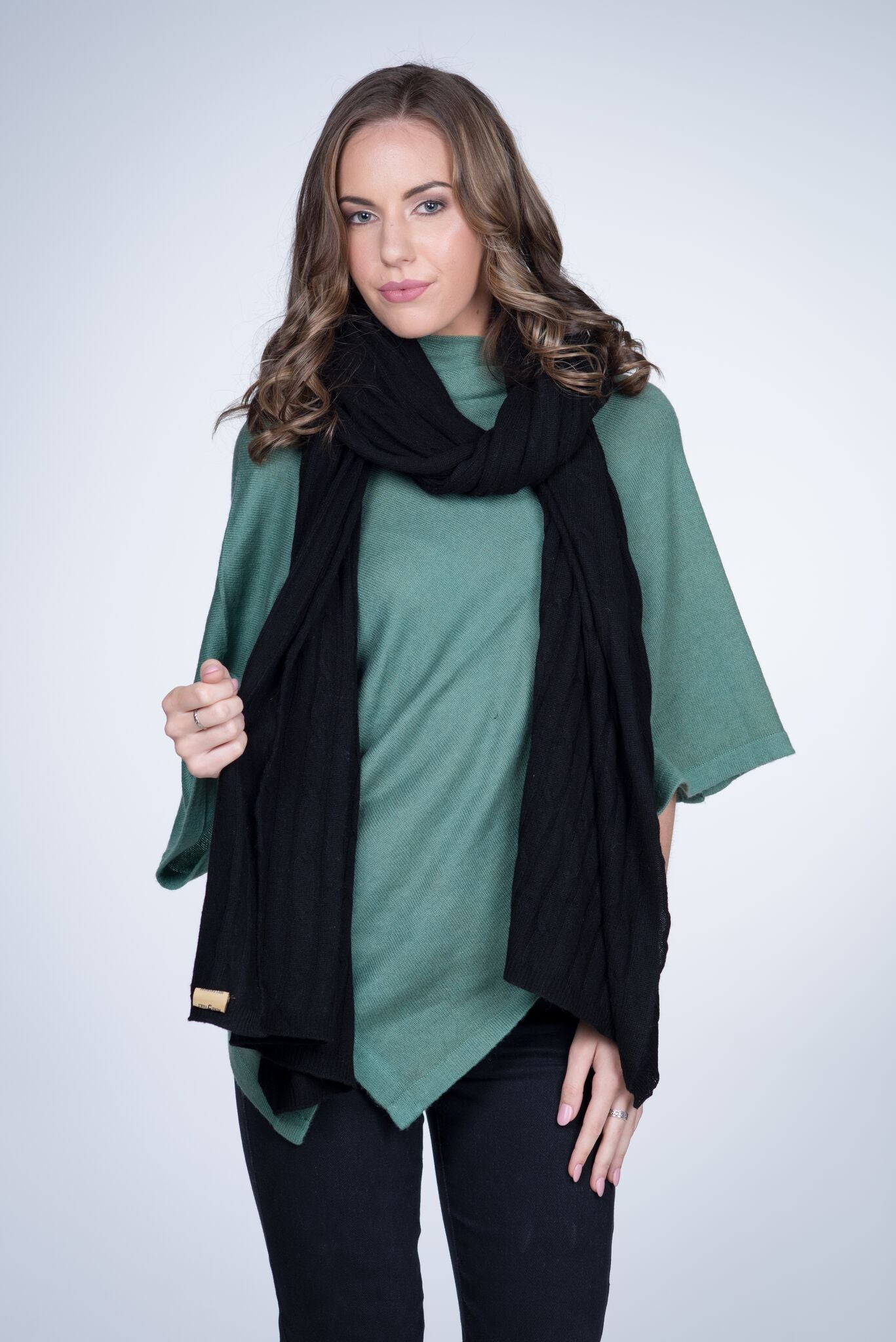 Nine Yaks Cable Knit Cashmere Shawl Dyed