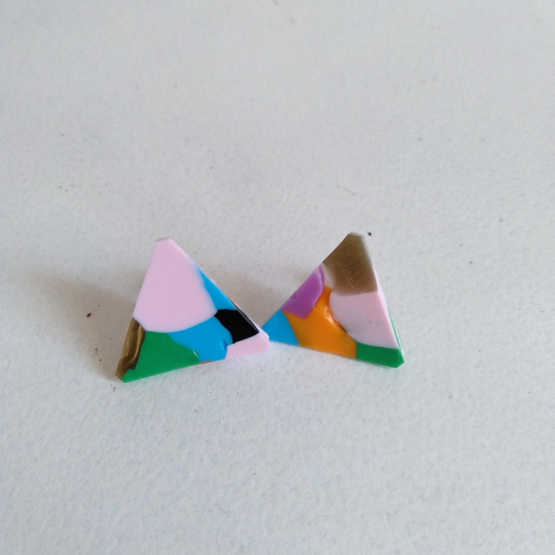 Singleuse Multiverse Triangle Studs Earrings