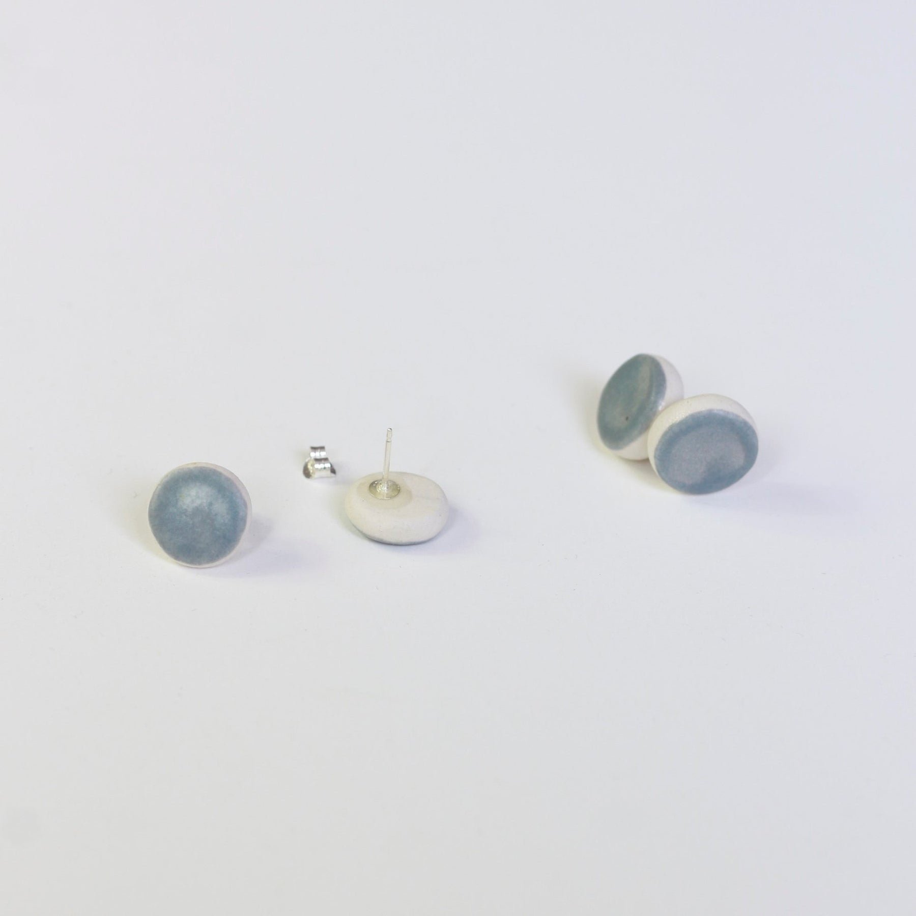 Woodfolk Snowy Mountain Dot Studs