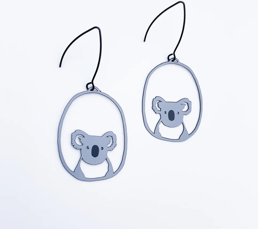 Denz Koala dangles earrings in midi grey and black