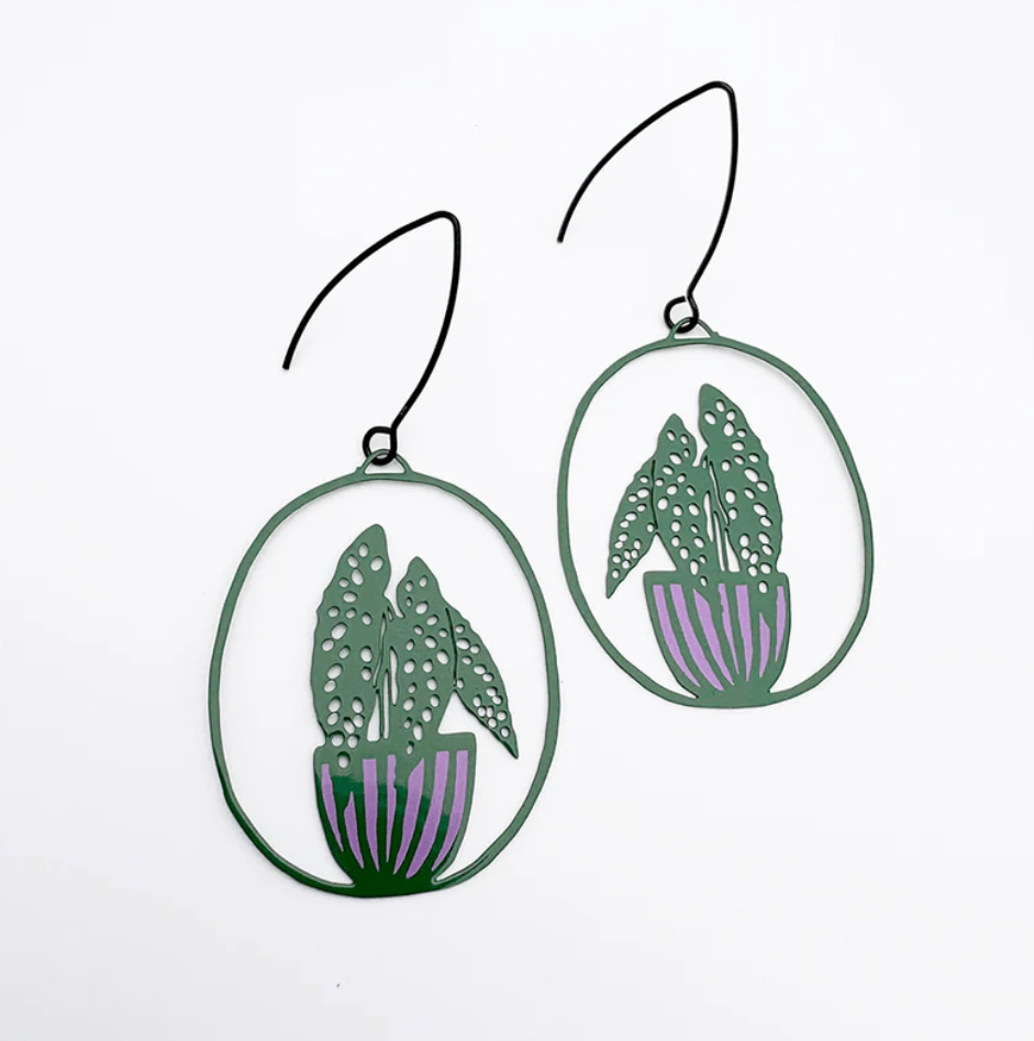 DENZ Midi Spotted Begonia plant earrings in Dark Green/Purple 