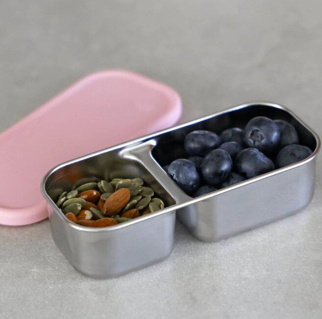 Seed & Sprout CrunchBox™ Split Snackpot filled with nuts and blueberries.