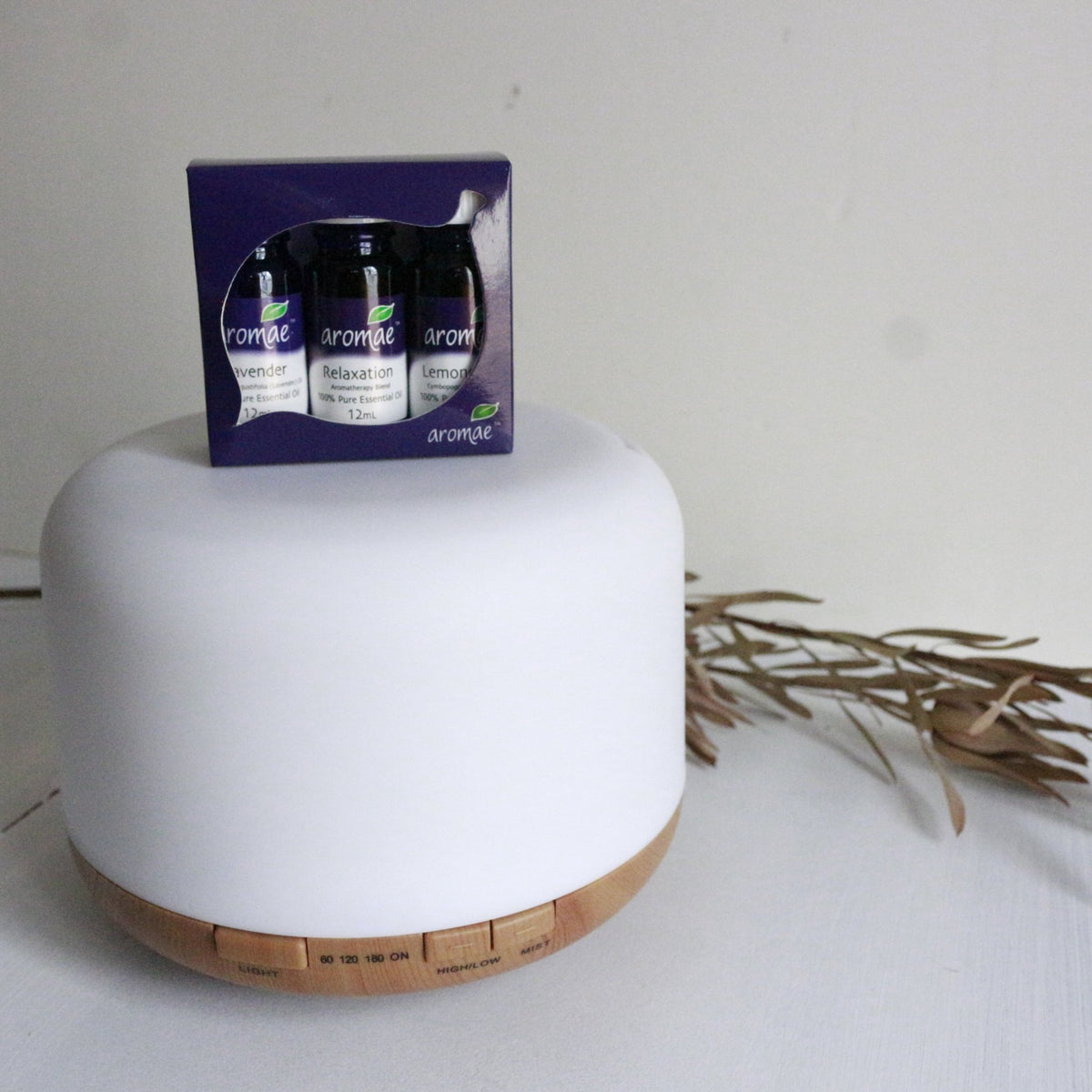 AromaeElectric Diffuser gift set with Relaxation Pack Trio Essential Oils - Aromae #same day gift delivery melbourne#