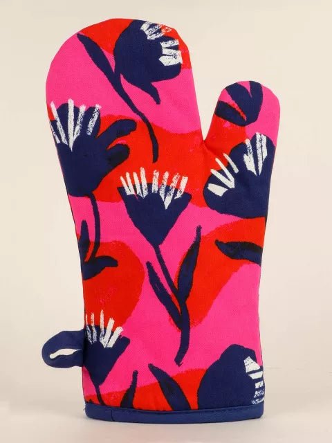Blue Q Dear Wine Yes Floral Oven Mitt Back View Pattern.