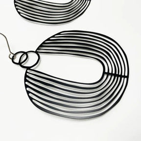 DENZ Basket dangles in black, angled view