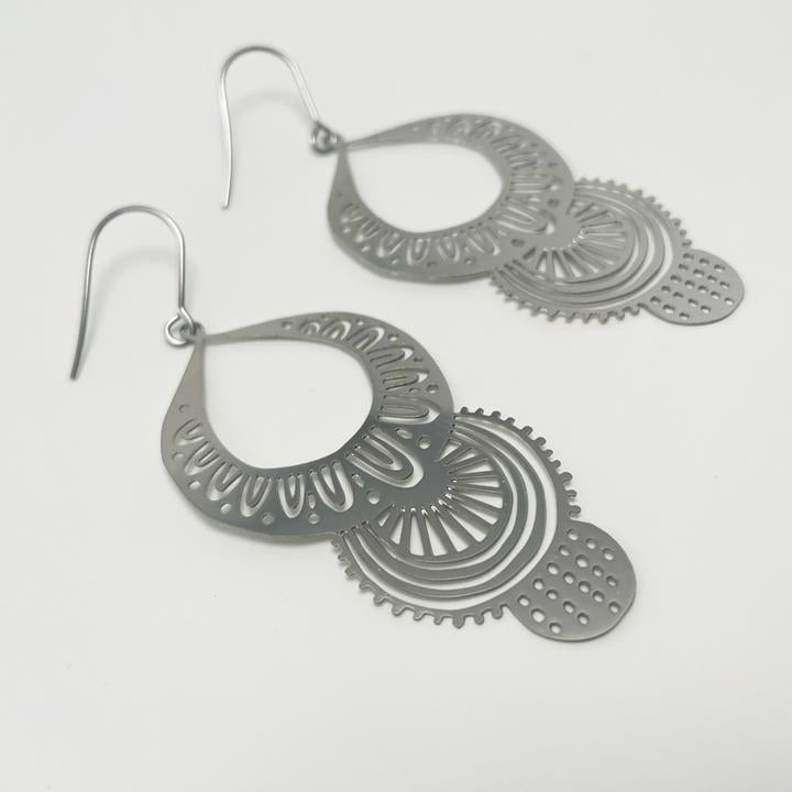  DENZ Boho #7 Mandalas in silver, angled view