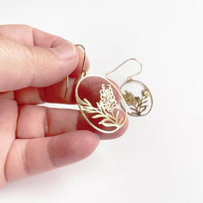 DENZ Mini Grevillea dangles in gold
