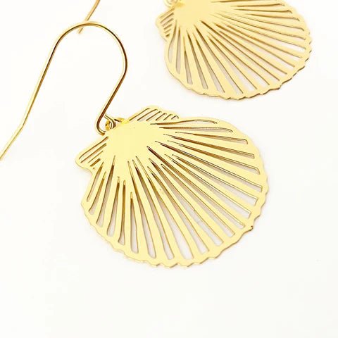 DENZ Mini Shell dangles in gold