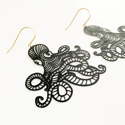 DENZ Octopus dangles in black, angled view