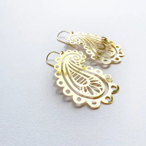 DENZ Paisley dangles in gold, angled view