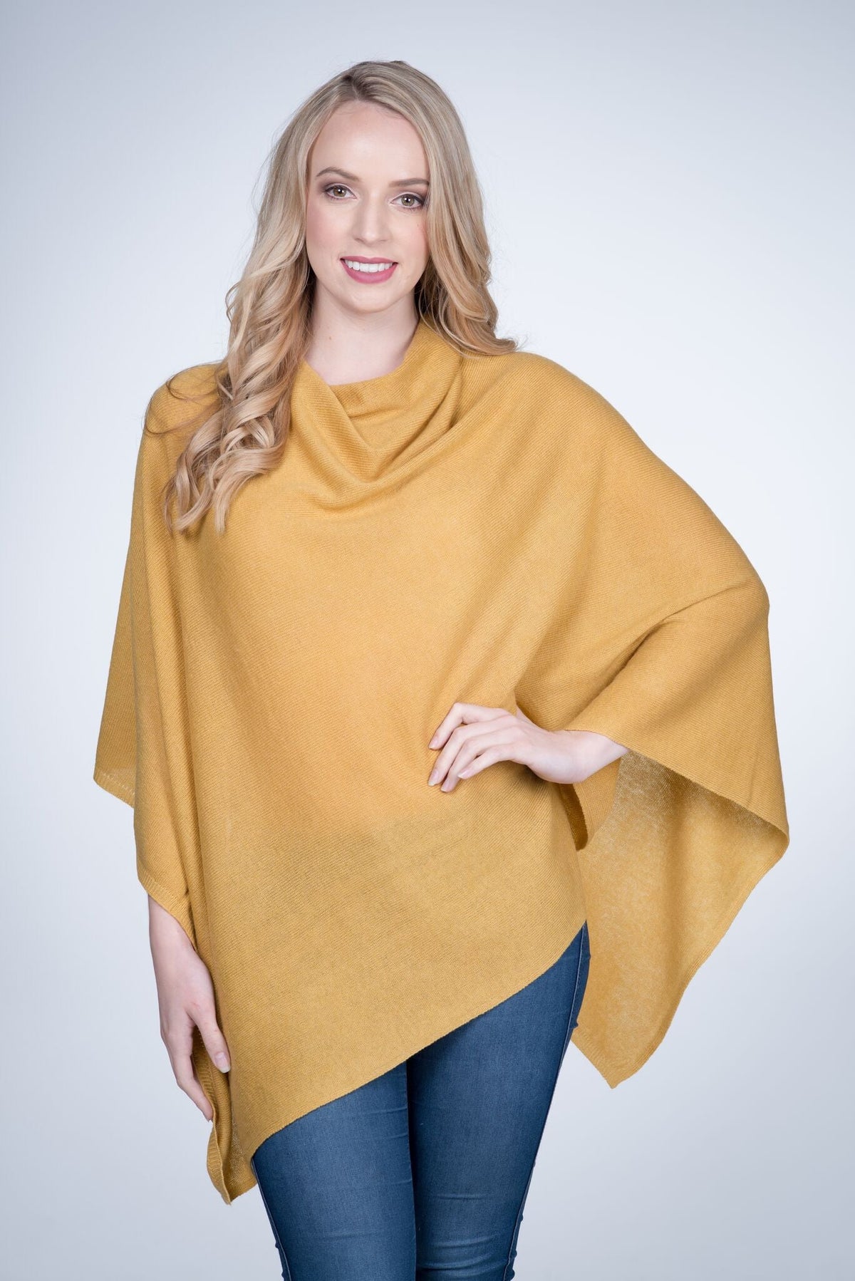 Nine Yaks Cashmere Poncho Poncho