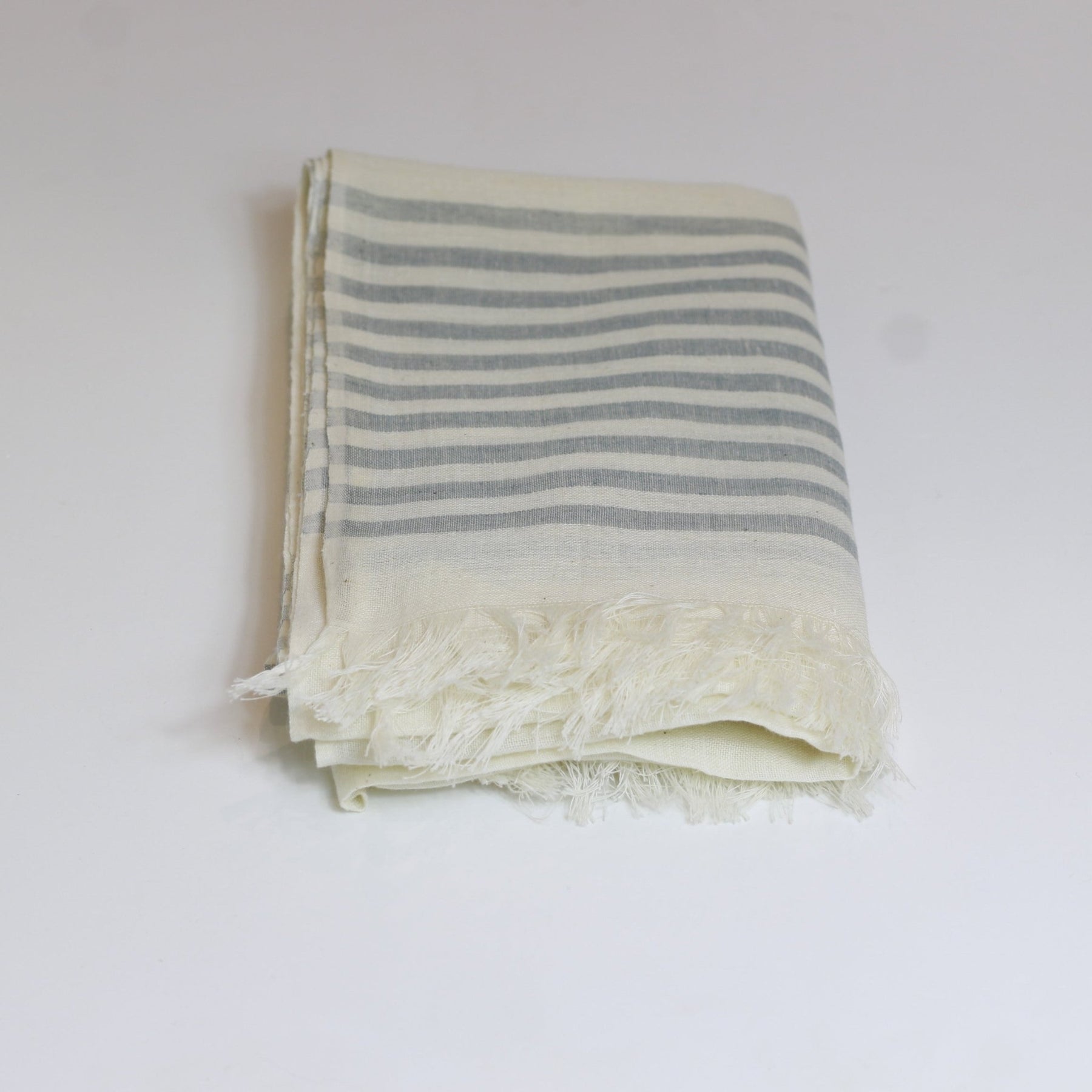 Nine Yaks Cotton scarf - grey stripe