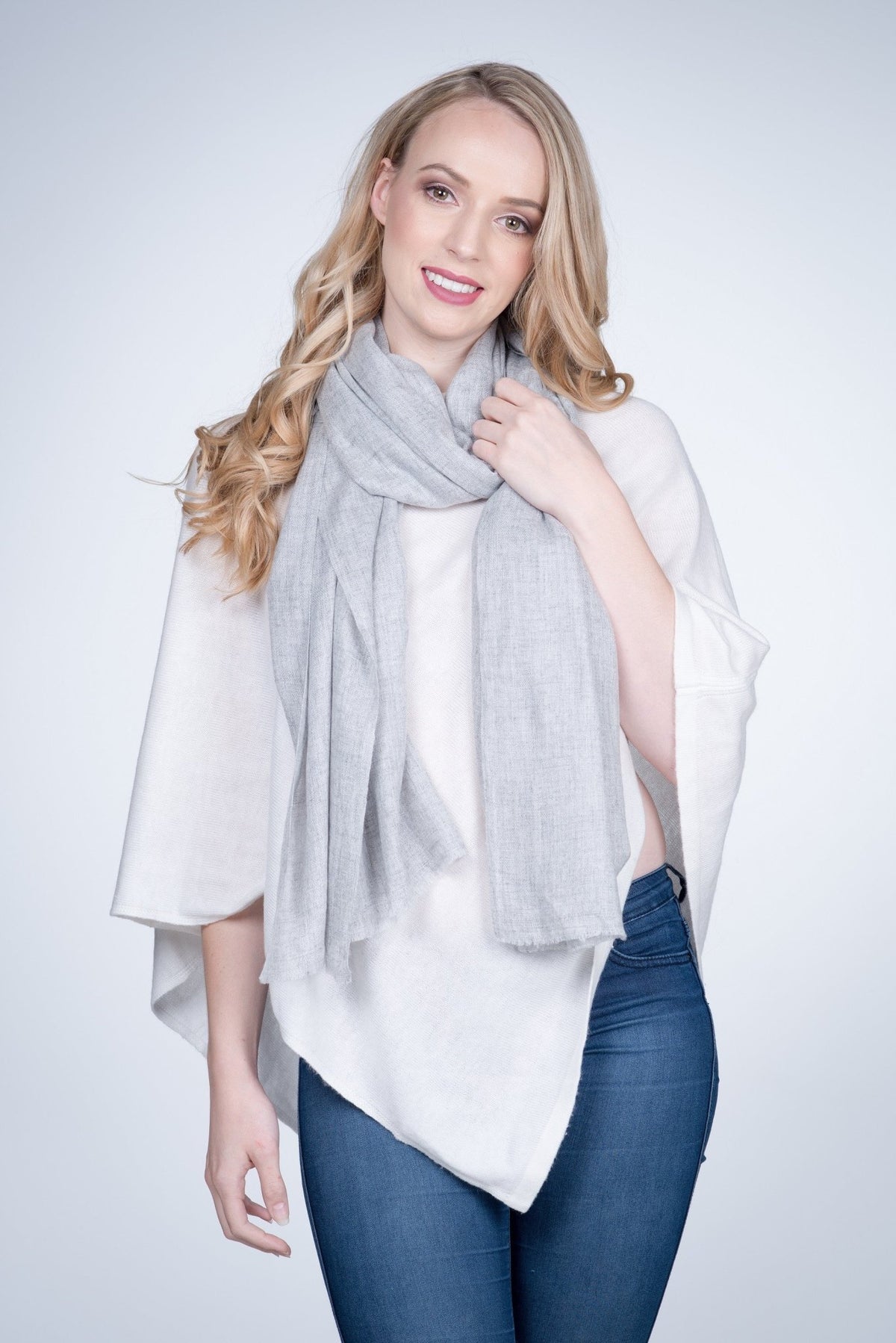 Nine YaksNine Yaks Natural Cashmere Shawl - Light Grey #same day gift delivery melbourne#